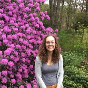 Meet your Posher, Olivia